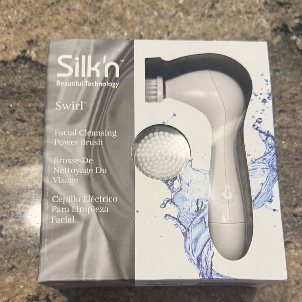 Kohl's Silk'n Swirl Facial Cleansing Power Brush - White and Gray